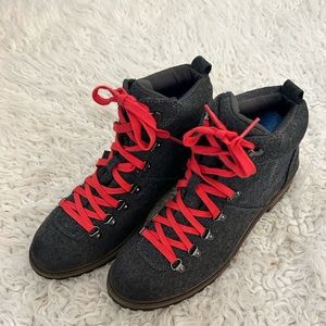 $15 sale Fergalicious Fergie Womens Gray wool Mountain Hiking Boots Ankle 10